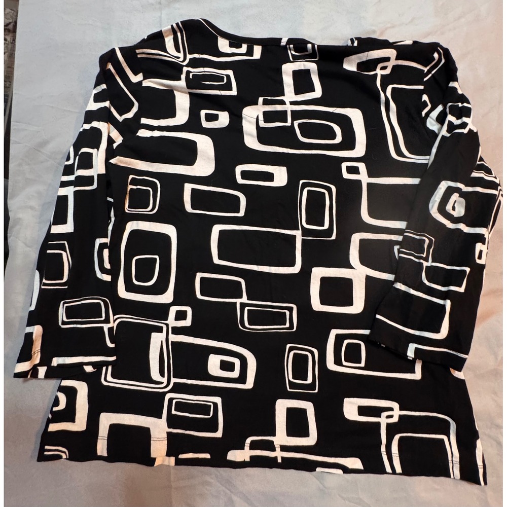 Chicos Black White Geometric Square Print Scoop Neck Top Size 2 XL - Picture 2 of 6